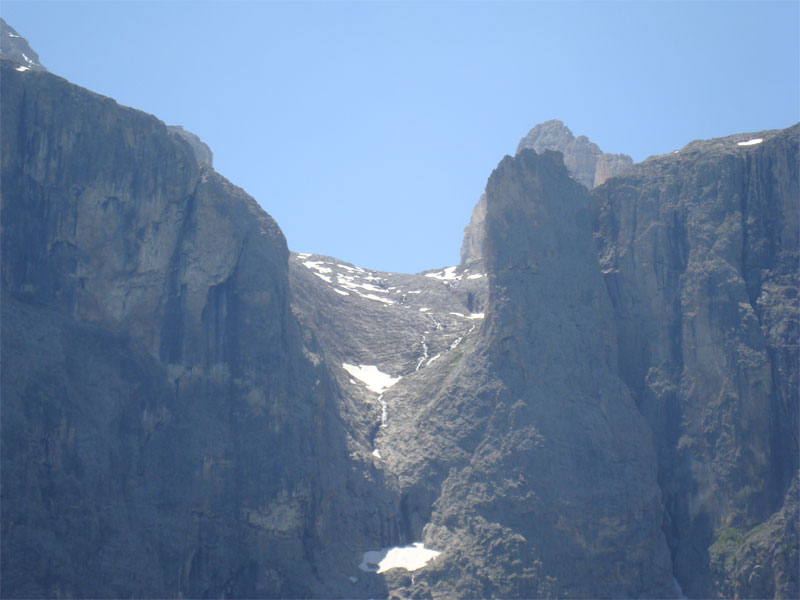gal/2010/07 - Sella Ronda Bike Day 2010/02_immagini_dall_albergo/8rifugio-pisciadu'.jpg